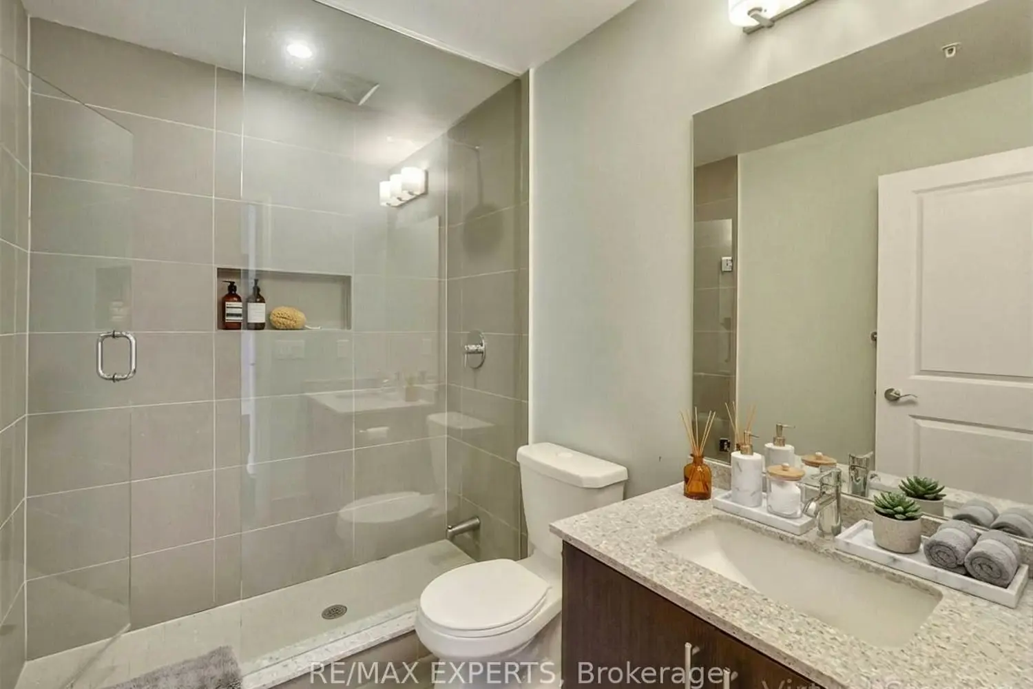 Additional image 7 of 9582 Markham Road 1607