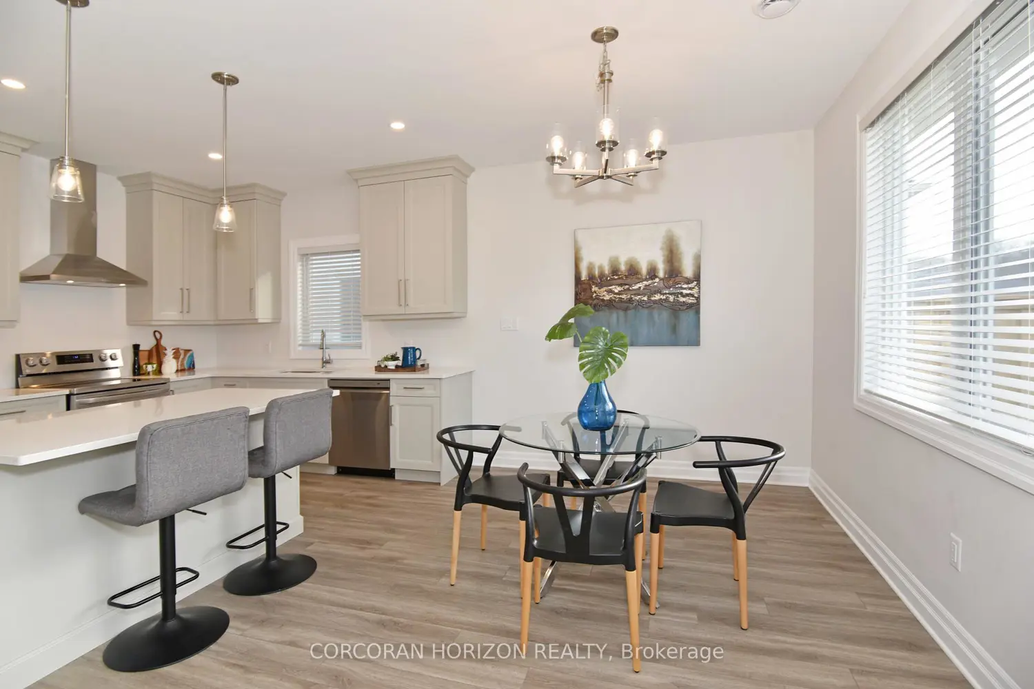 403 Breakwater Boulevard photo 2