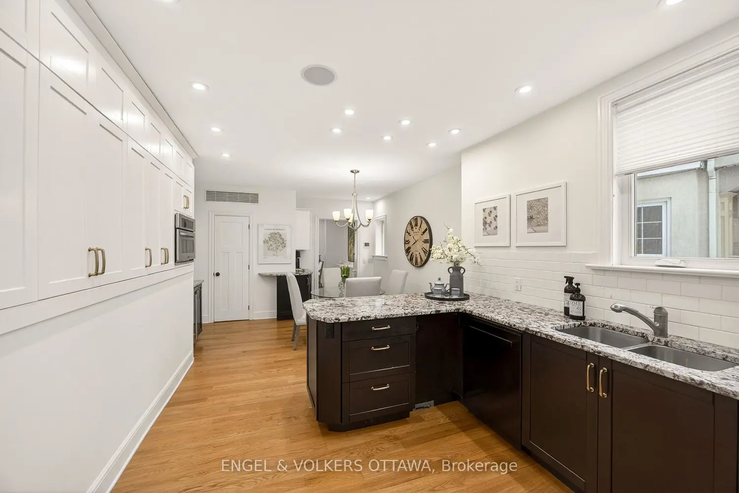Additional image 6 of 498 Queen Elizabeth Drive