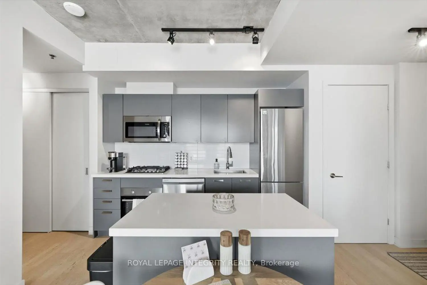 Additional image 5 of 203 Catherine Street 602