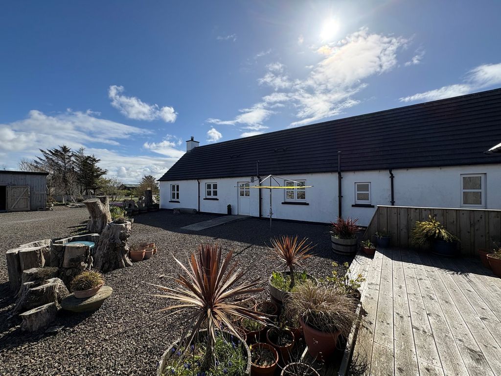 2 bed detached bungalow for saleBrough, Thurso, Highland. KW14