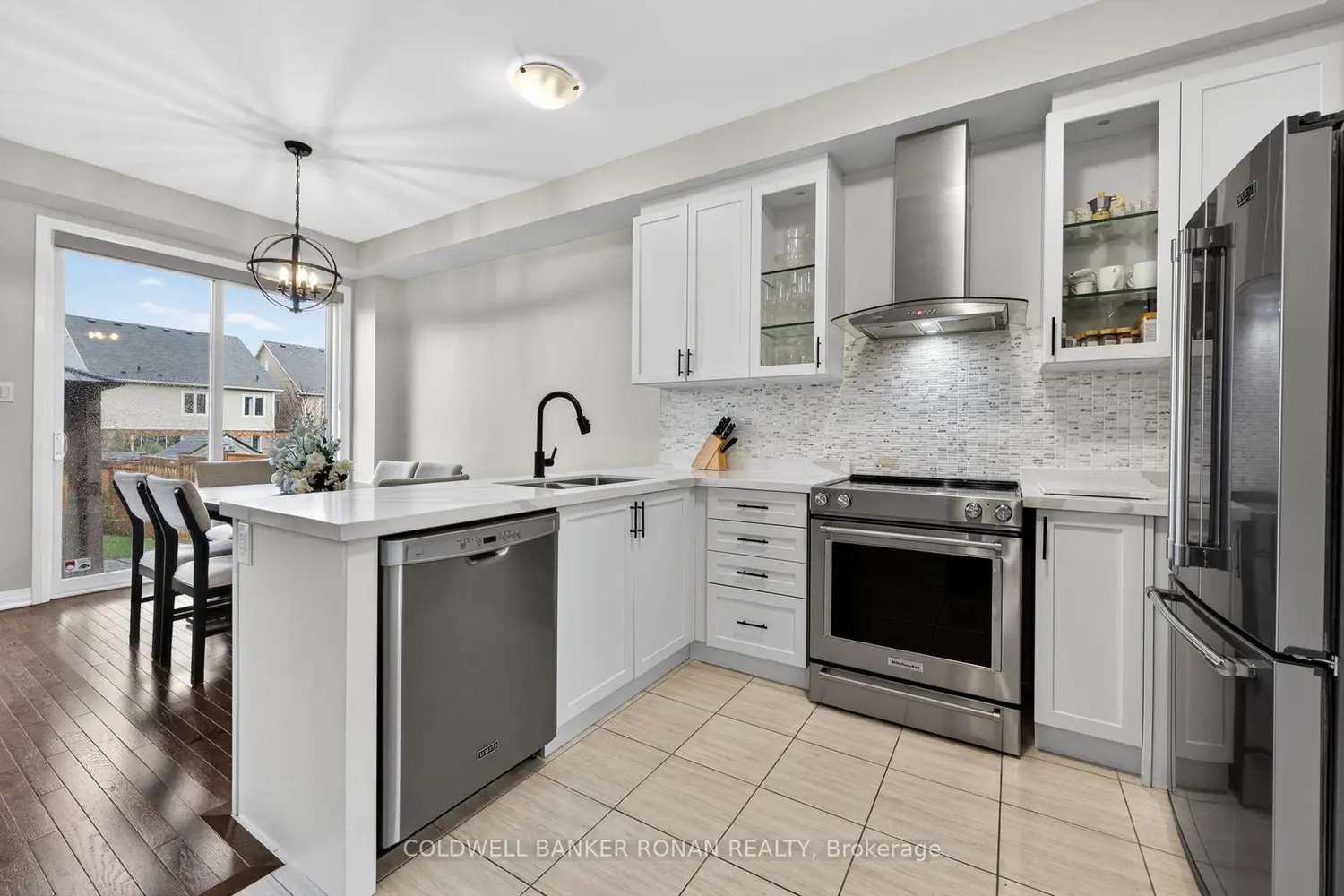 37 Donnan Drive photo 3