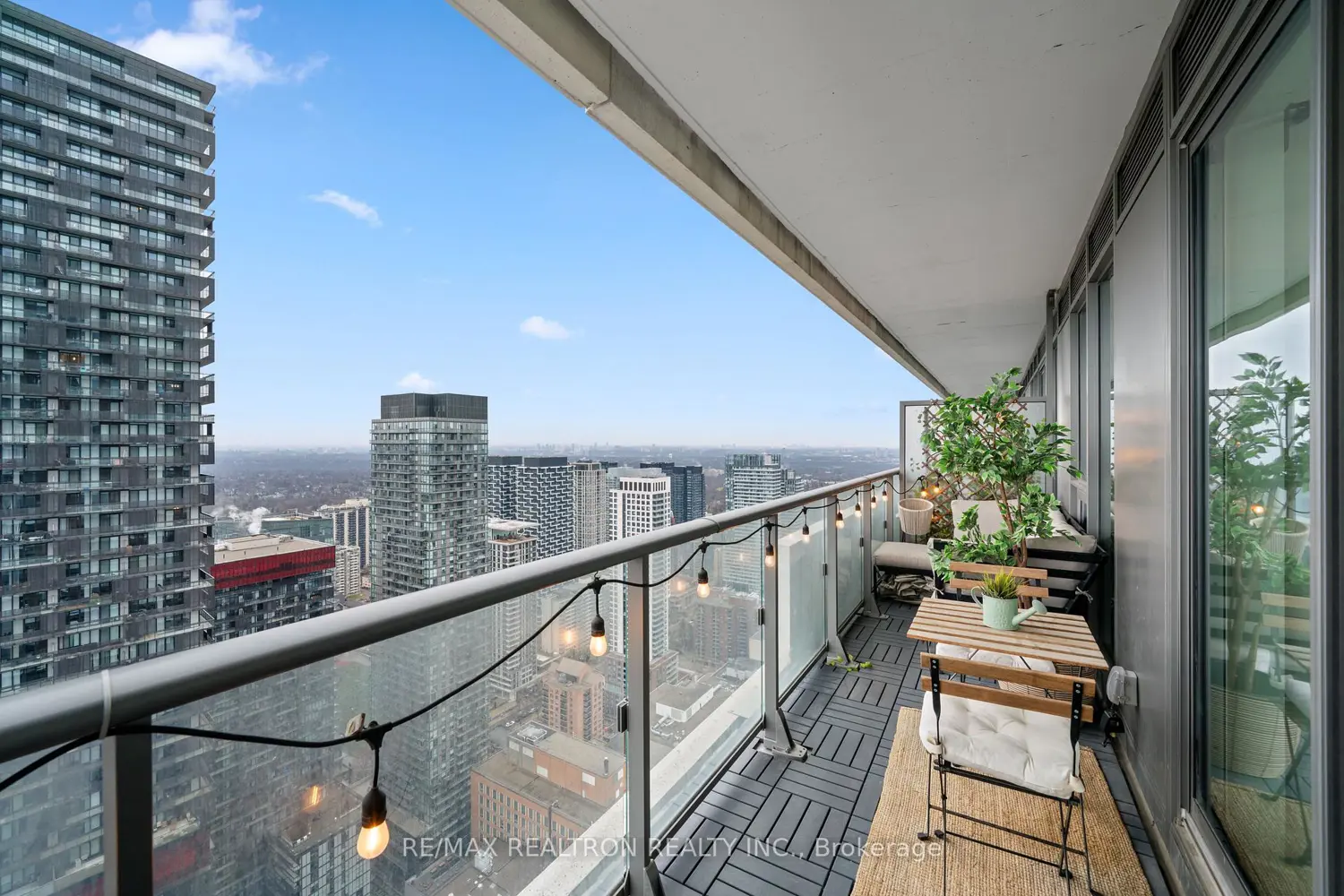 2221 Yonge Street 4710 photo 4