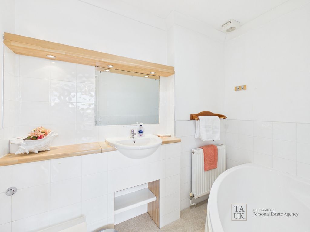 Additional image 31 of 5 bed detached house for saleHavant Road, Hayling Island PO11
