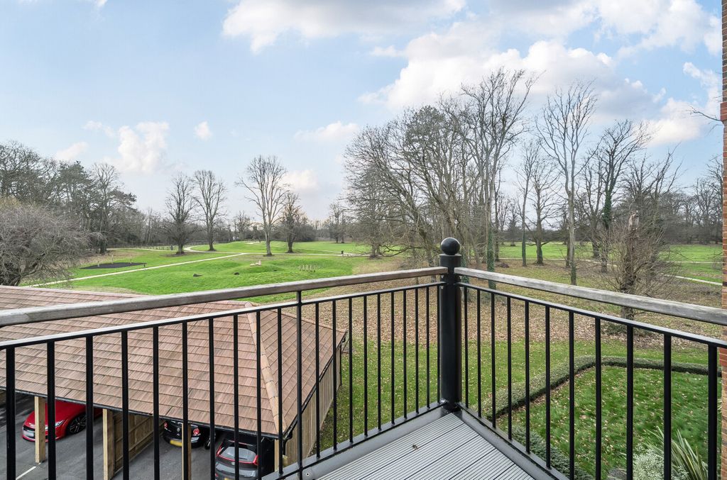 Additional image 5 of 2 bed flat for saleAspen Road, High Wycombe, Buckinghamshire HP10
