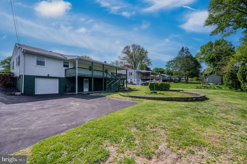 Additional image 39 of 220 Maple Springs Drive, Birdsboro, PA 19508