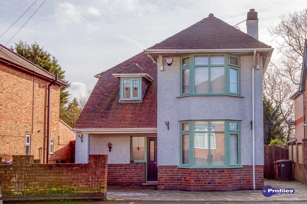 3 bed detached house for salePriesthills Road, Hinckley LE10