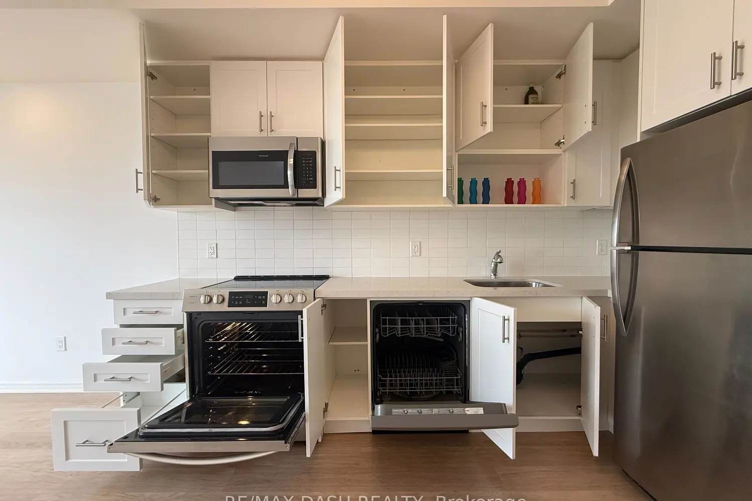 1130 Briar Hill Avenue 204 photo 4