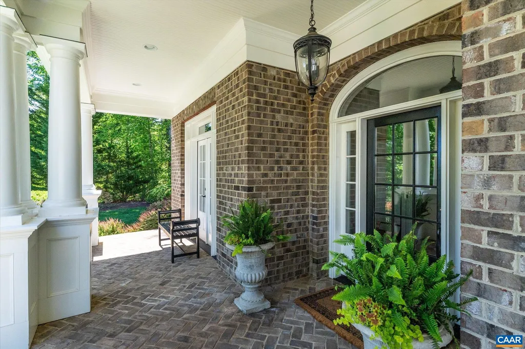 2946 Daventry Ln, Charlottesville, VA 22911 photo 4