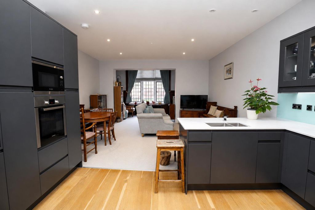 2 bed flat for saleAlbany Road, St. Leonards-On-Sea TN38