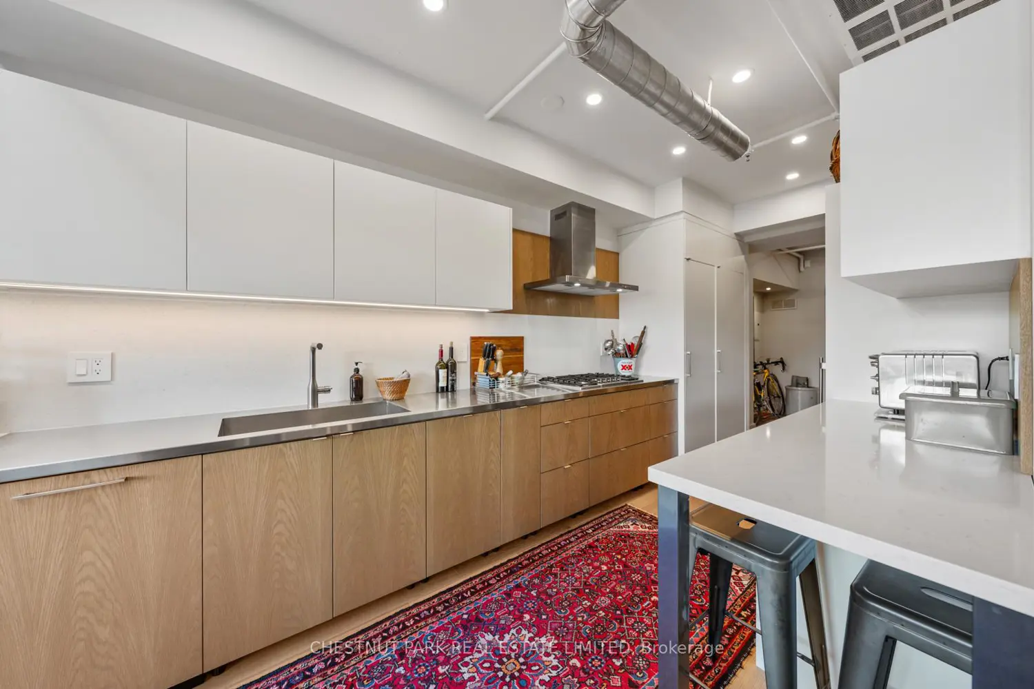 Additional image 3 of 1852 Queen Street 304