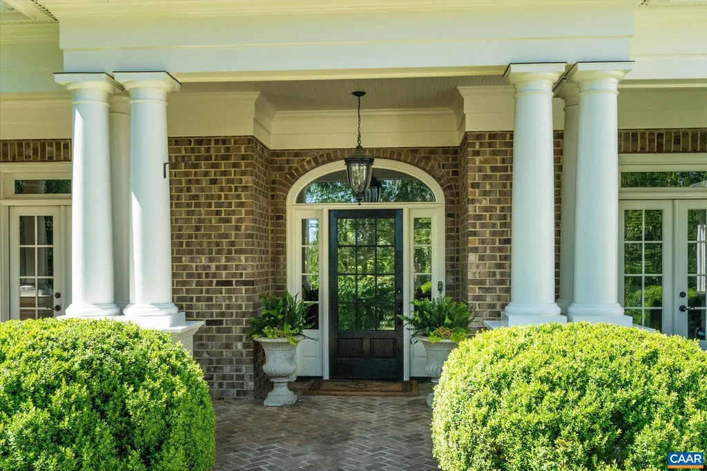 2946 Daventry Ln, Charlottesville, VA 22911 photo 3