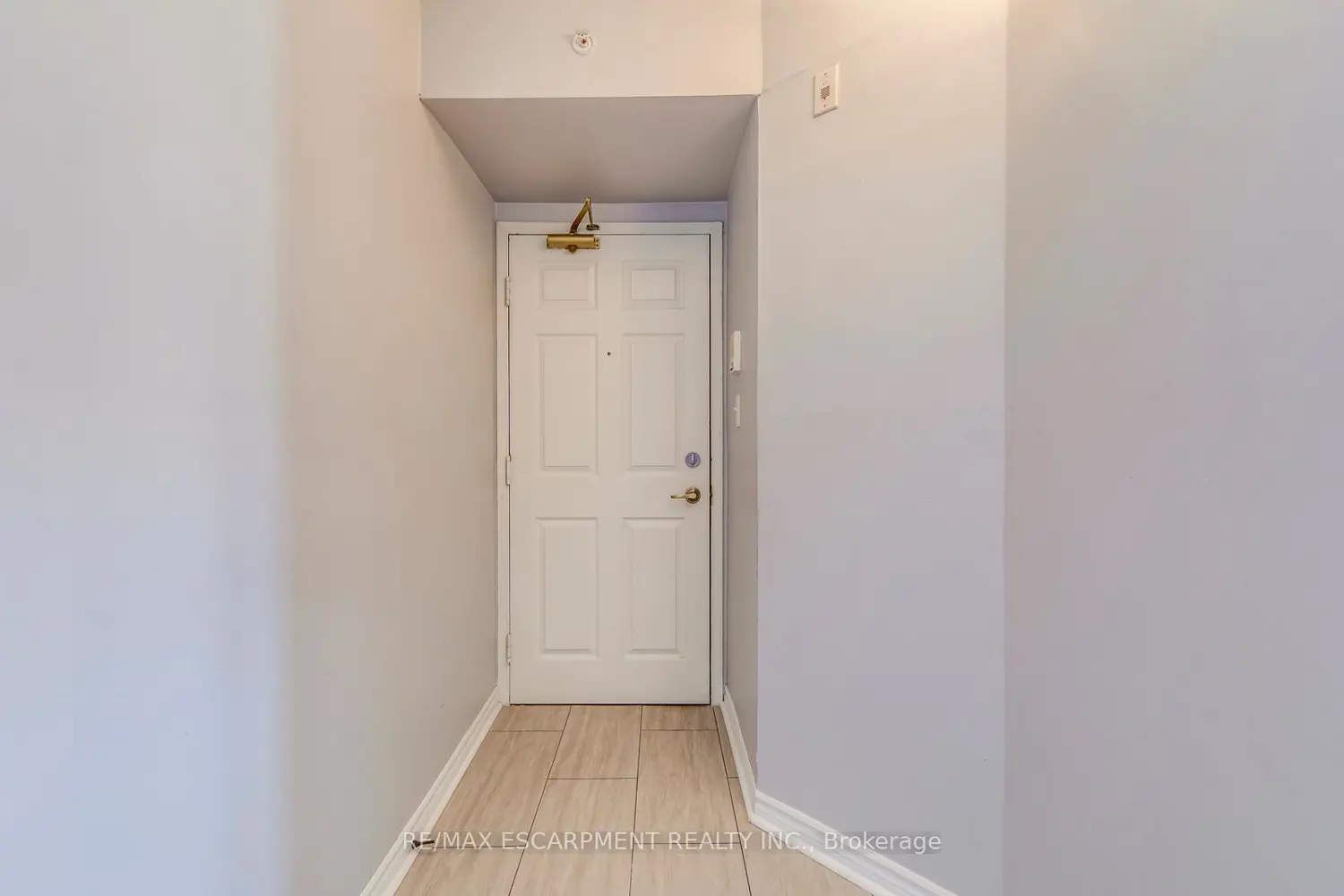 1411 Walkers Line 302