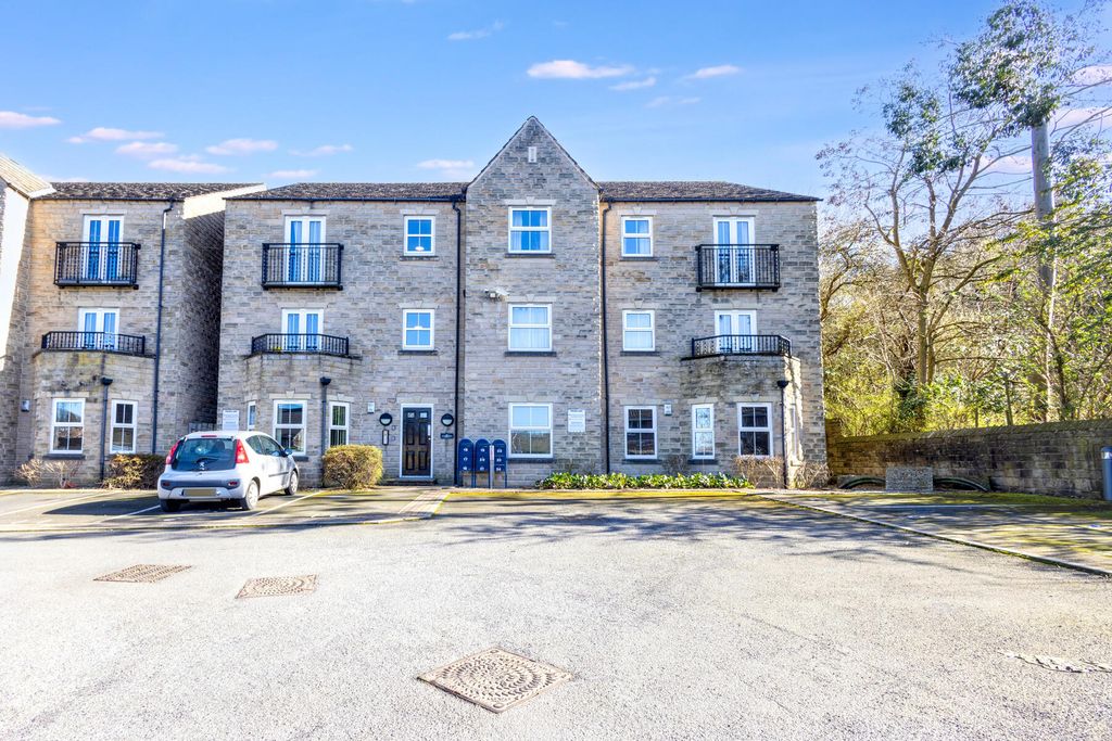 2 bed flat for saleOld School Gardens, 55 Woodhead Road, Huddersfield HD4