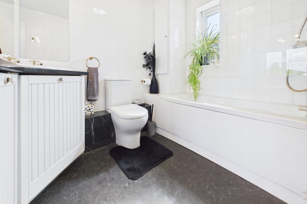 Additional image 10 of 6 bed detached house for saleAstley Road, Hemel Hempstead HP1