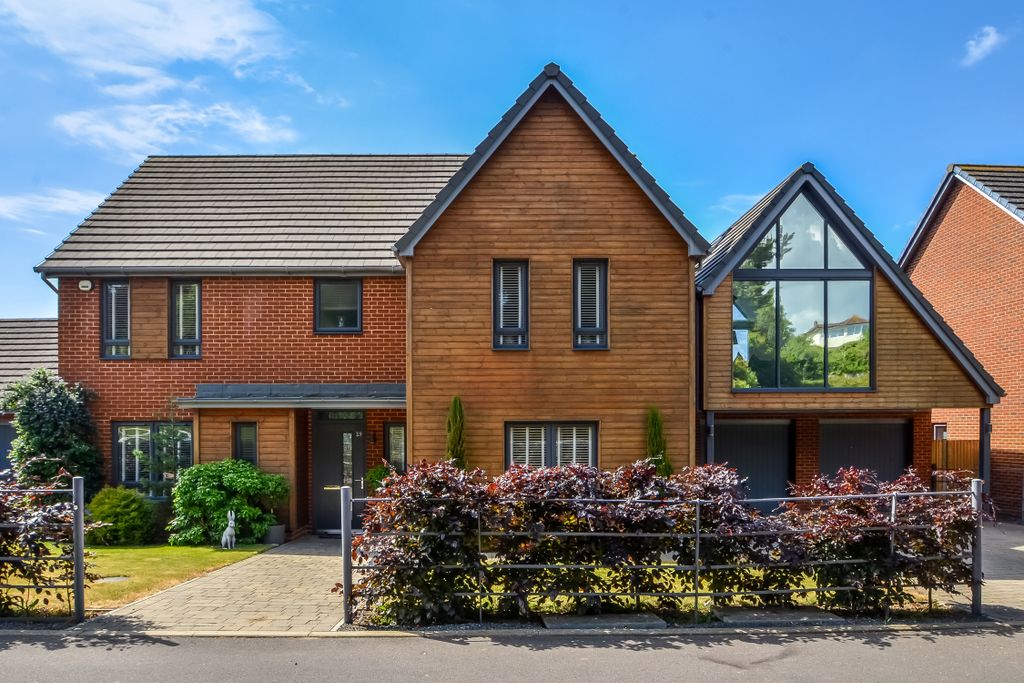 Additional image 7 of 5 bed detached house for saleBedhampton, Hampshire PO9
