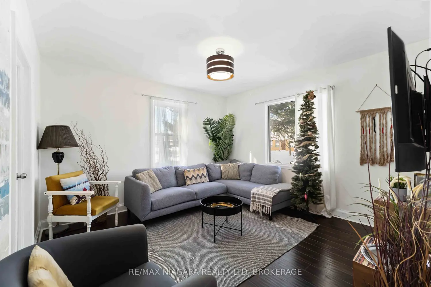 1459 Niagara Stone Road photo 3