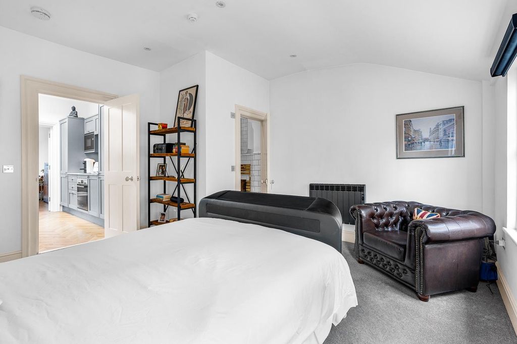 Additional image 15 of 2 bed flat for saleFore Street, Hertford SG14