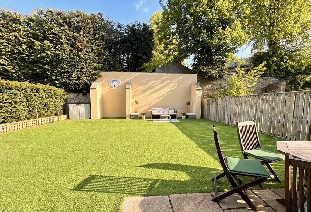 Additional image 25 of 4 bed semi-detached house for saleLinden Road, Halifax HX3