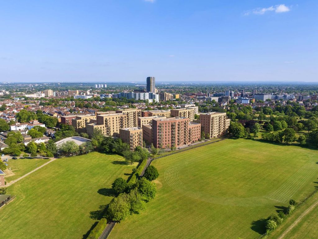 Additional image 2 of 2 bed flat for saleLampton Road, Hounslow TW3