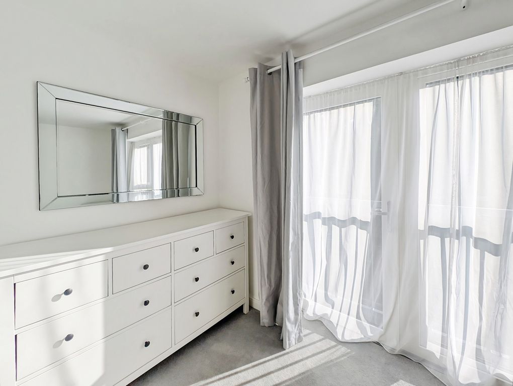 Additional image 9 of 2 bed flat for saleStation Road, Hook, Hampshire RG27