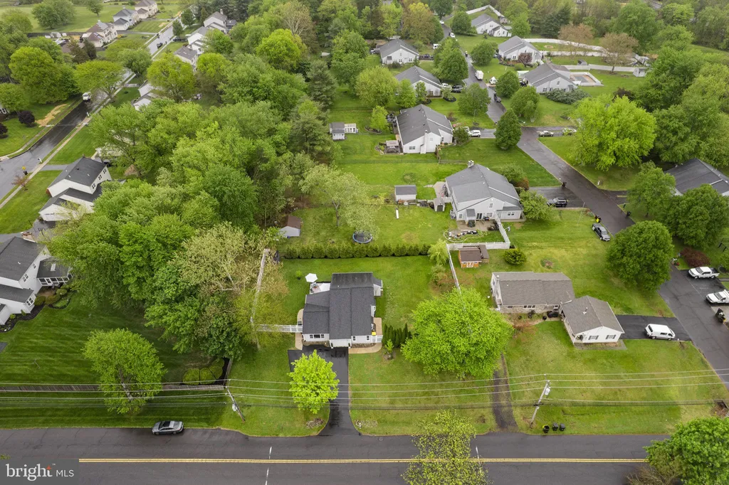 665 Elbow Lane, Warrington, PA 18976