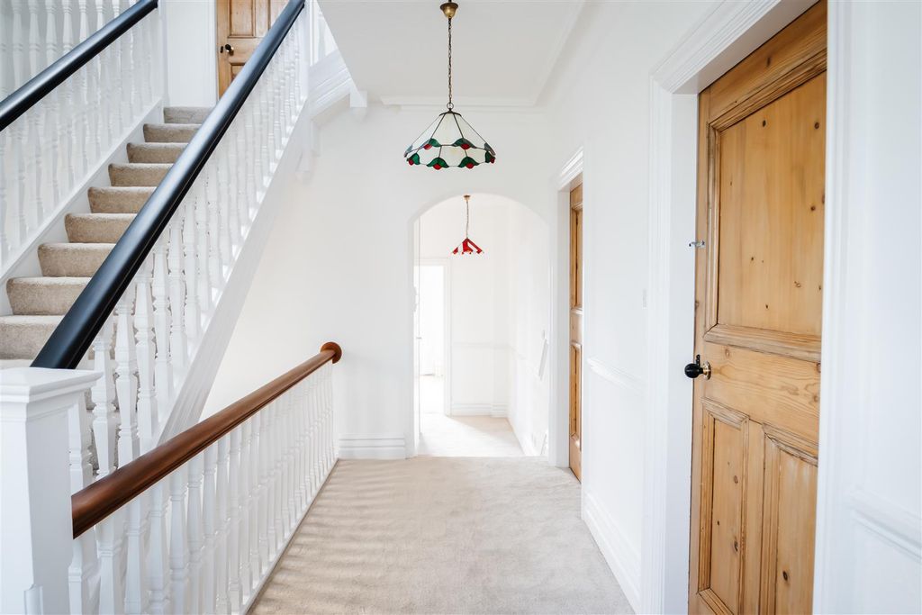 Additional image 25 of 6 bed semi-detached house for saleFerriby Road, Hessle HU13