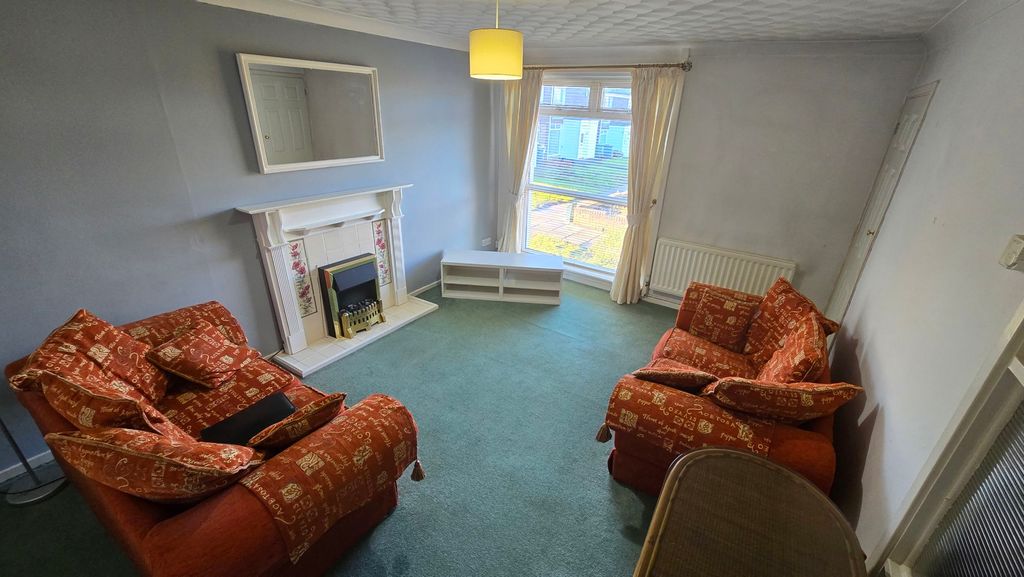 2 bed flat for saleMerrington Close, Sunderland SR3 photo 2