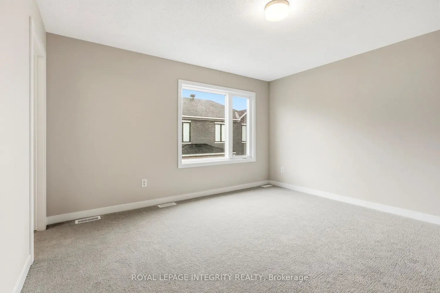 Additional image 9 of 418 Les Emmerson Drive