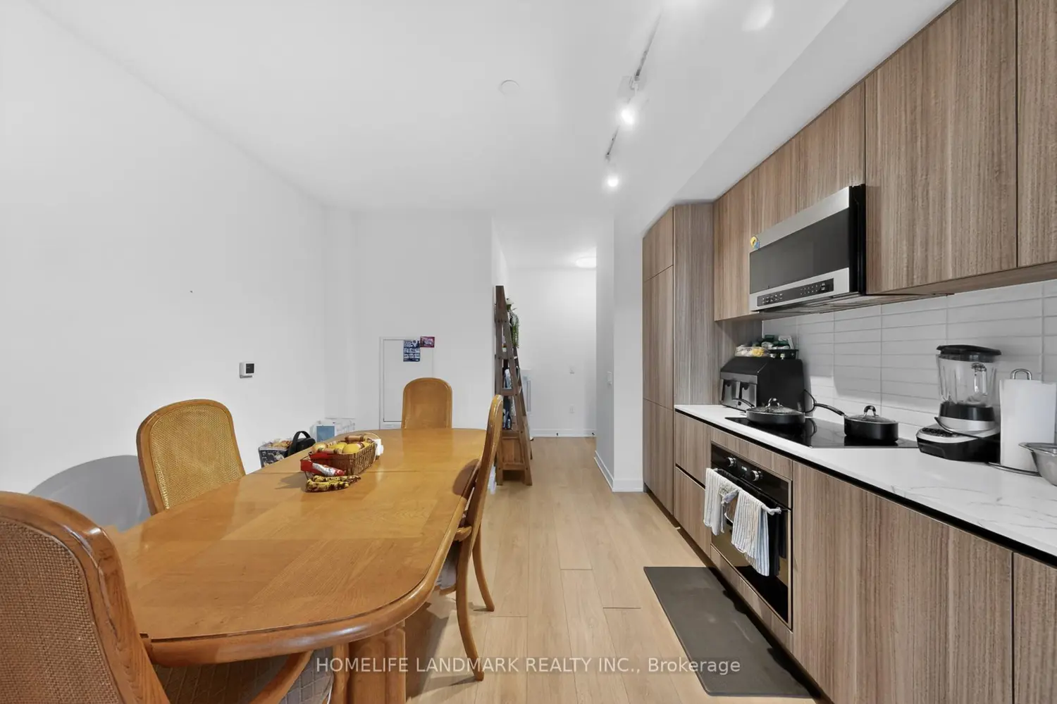 Additional image 8 of 127 Broadway Avenue 606