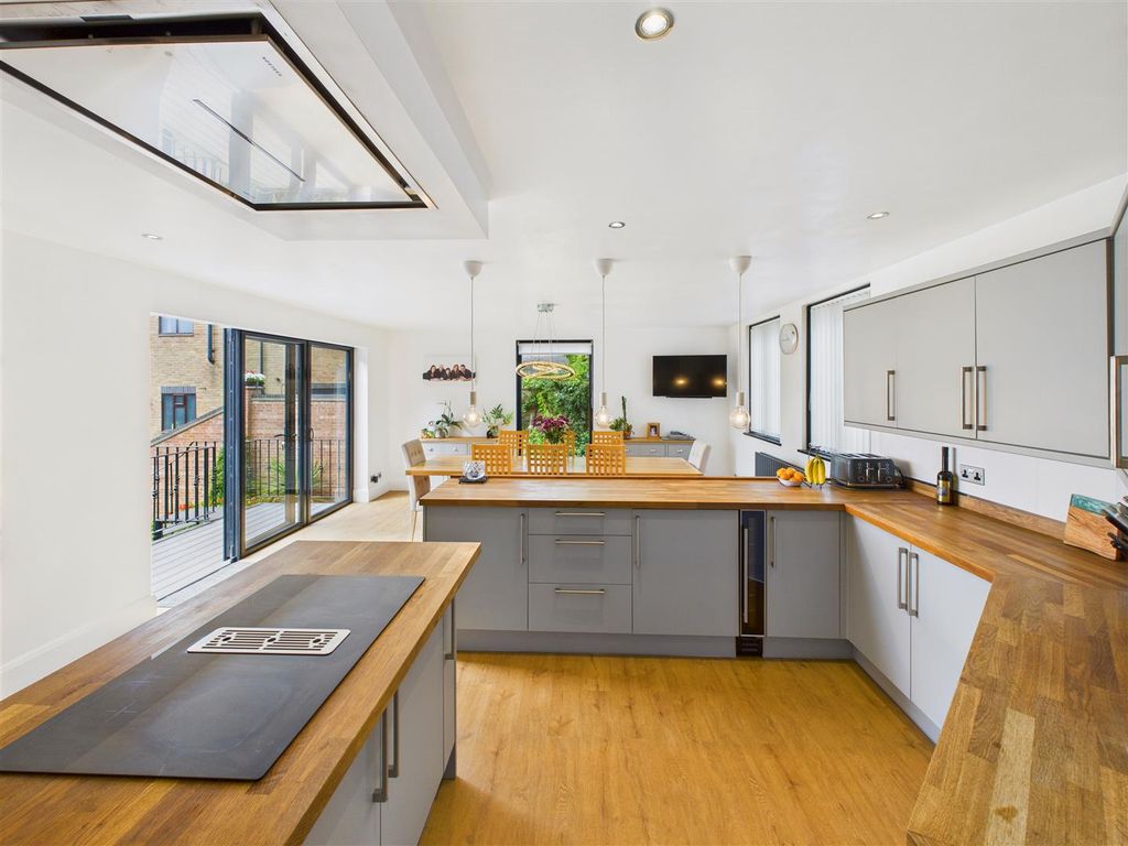 Additional image 6 of 5 bed detached house for saleRedcliff Road, Hessle HU13