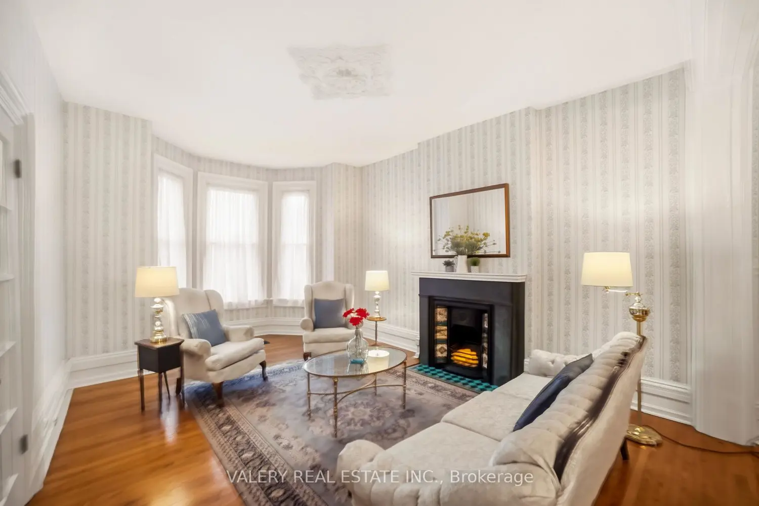 306 John Street photo 4