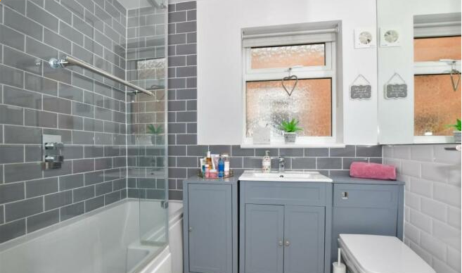 Additional image 7 of 2 bed flat for saleBeacon Hill, Herne Bay CT6