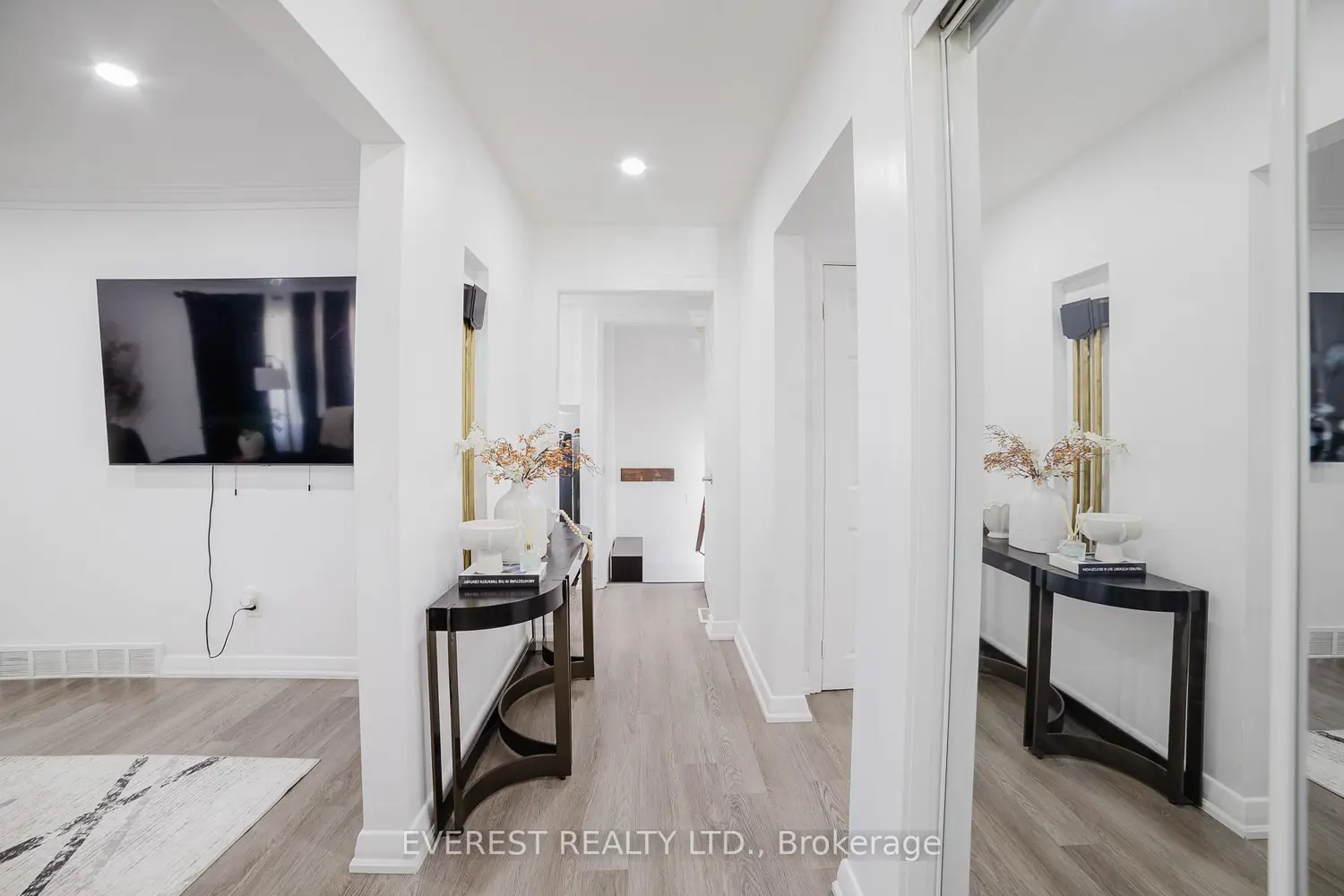 225 Woodhaven Road photo 4