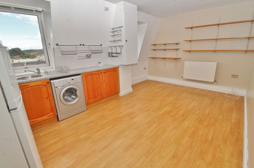 Additional image 3 of 1 bed flat for saleMarket Parade, Havant PO9