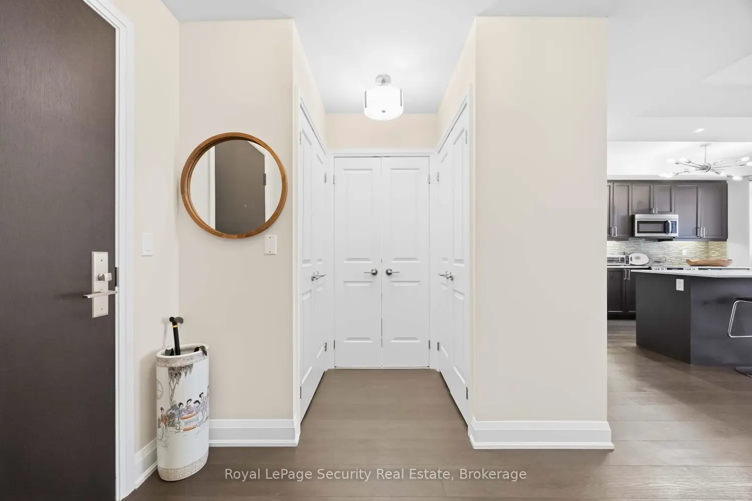 35 Fontenay Court 602 photo 2