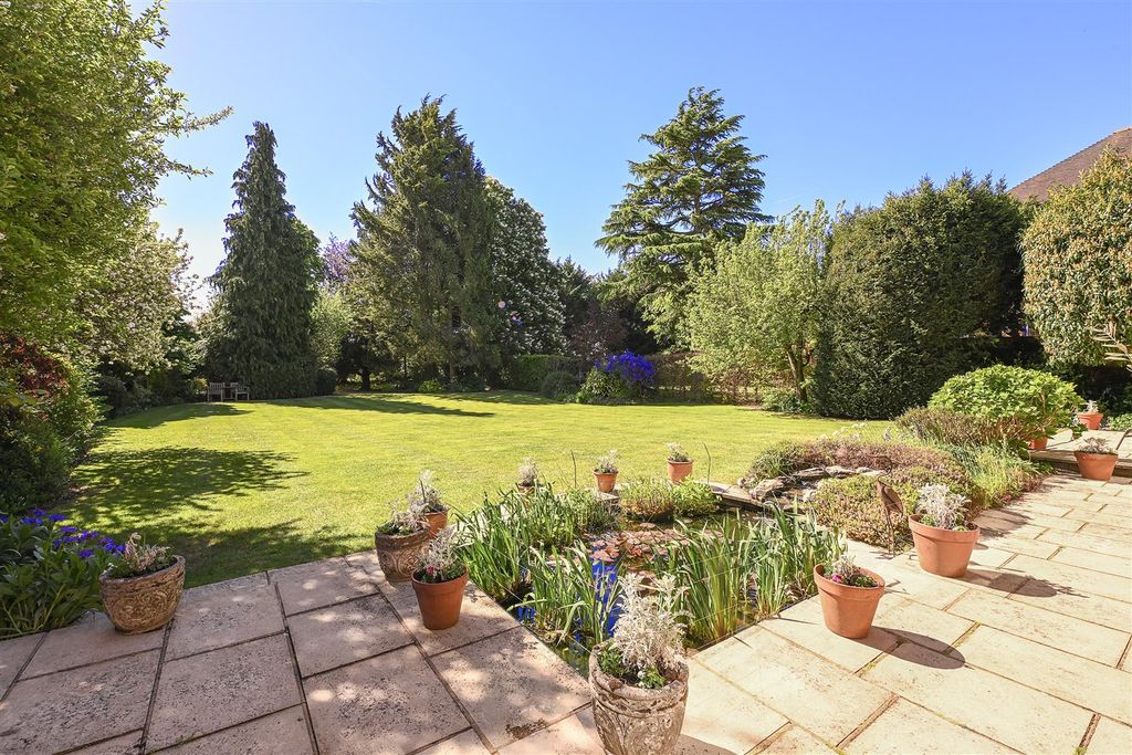 Additional image 11 of 5 bed detached house for saleThe Uplands, Harpenden AL5