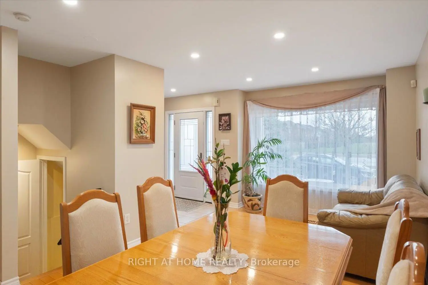2356 Proudfoot Trail photo 4