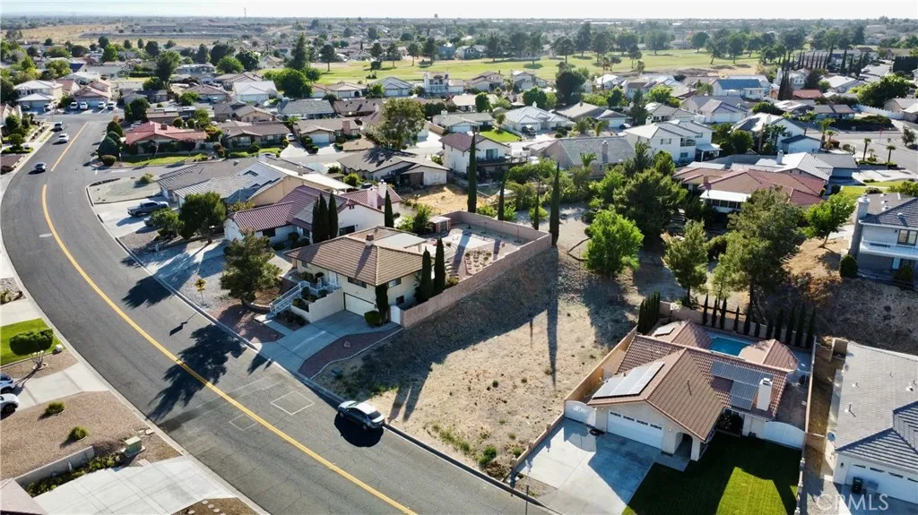 18190 Kalin Ranch Drive, Victorville, CA 92395 photo 3