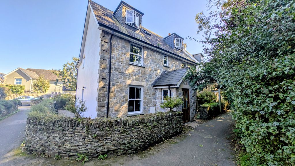 5 bed detached house for saleEider Walk, Lelant, Hayle TR27