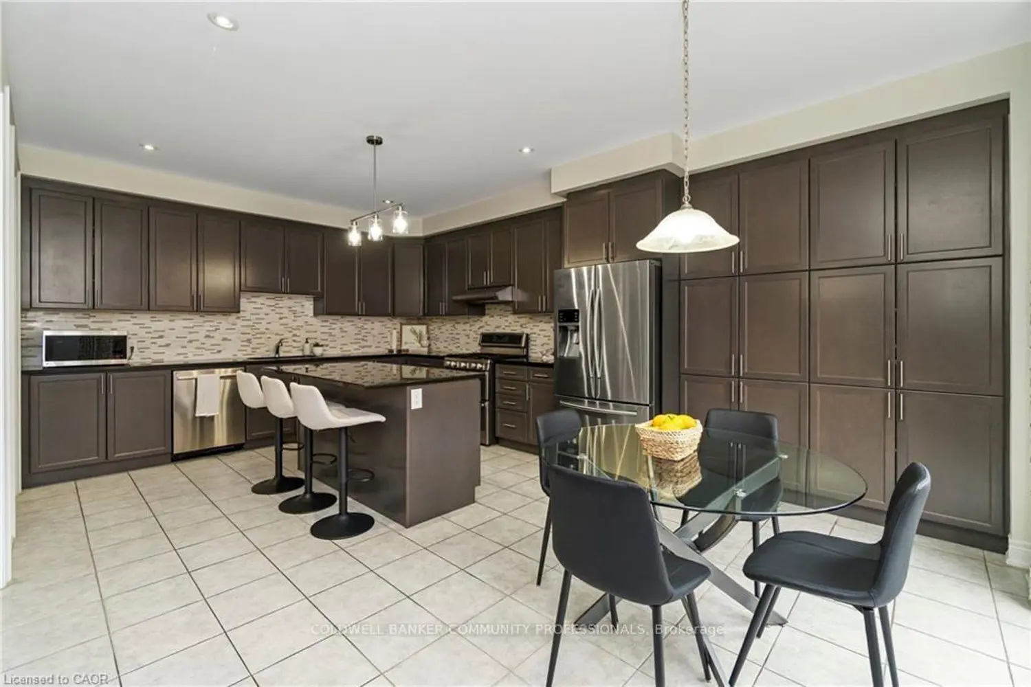 4 Macbean Crescent photo 5