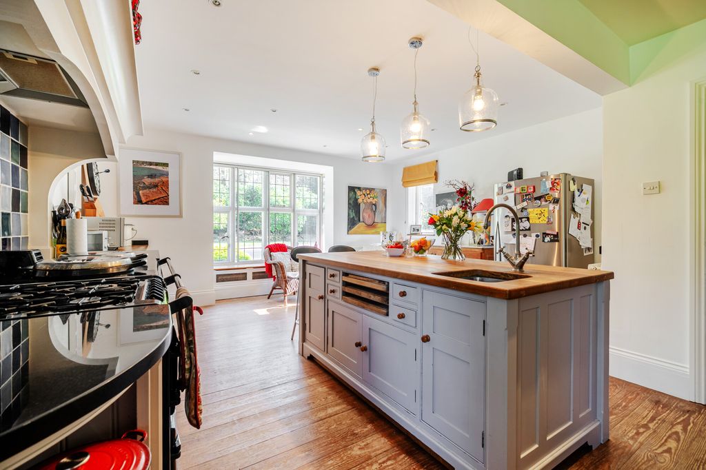 Additional image 9 of 5 bed detached house for saleTilford Road, Hindhead GU26