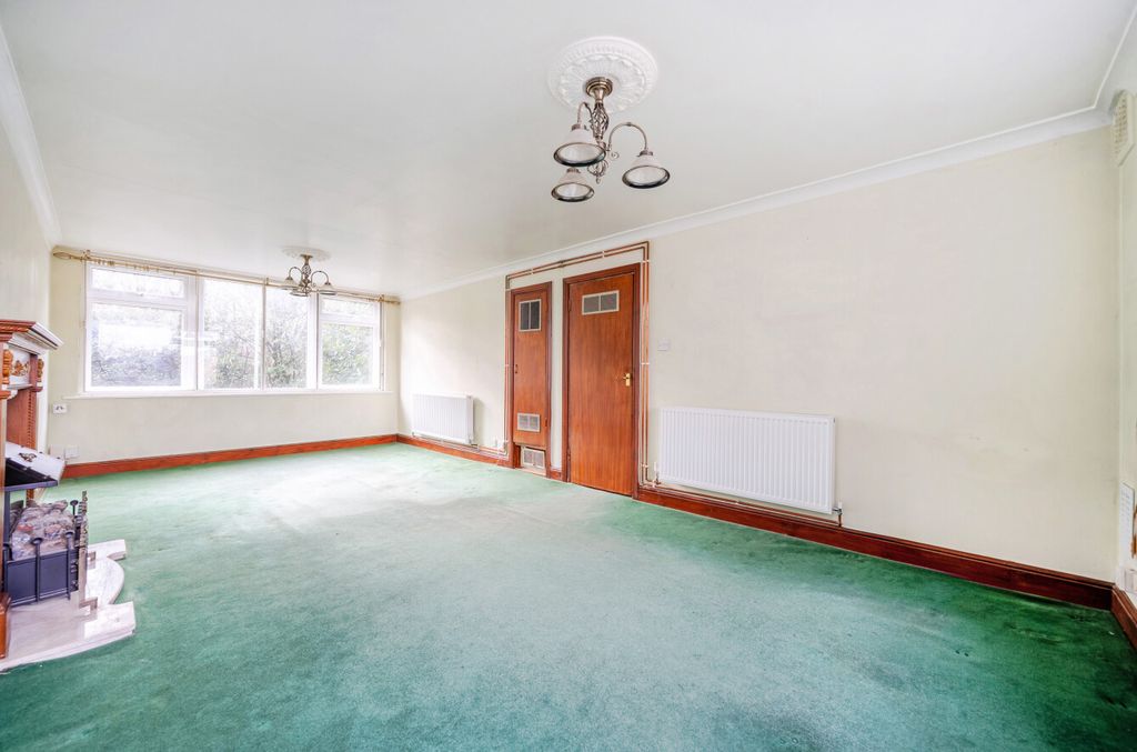 Additional image 3 of 2 bed flat for saleJuniper Square, Havant, Hampshire PO9