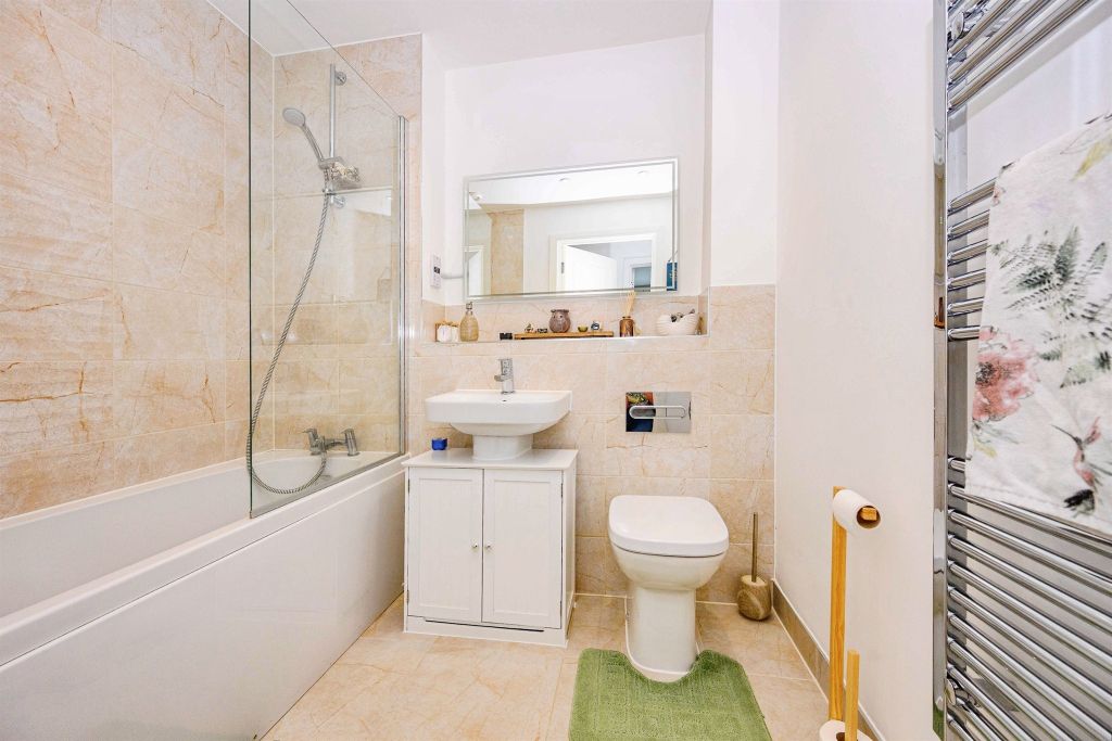 Additional image 10 of 3 bed flat for saleFrogmore Road, Hemel Hempstead HP3
