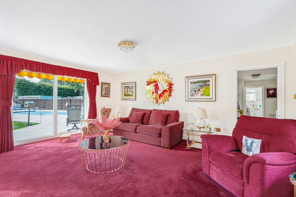 Additional image 8 of 4 bed detached house for salePiccotts End, Hemel Hempstead HP1