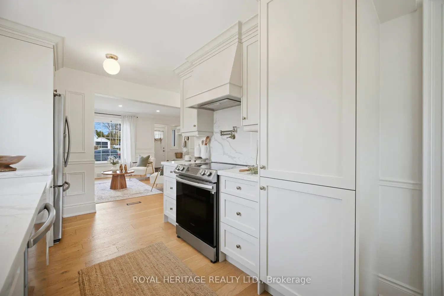 867 Parklane Avenue photo 4