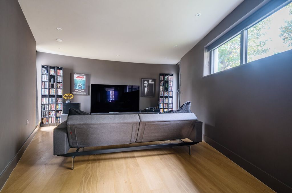 Additional image 13 of 5 bed detached house for saleNorth Shore Road, Hayling Island PO11