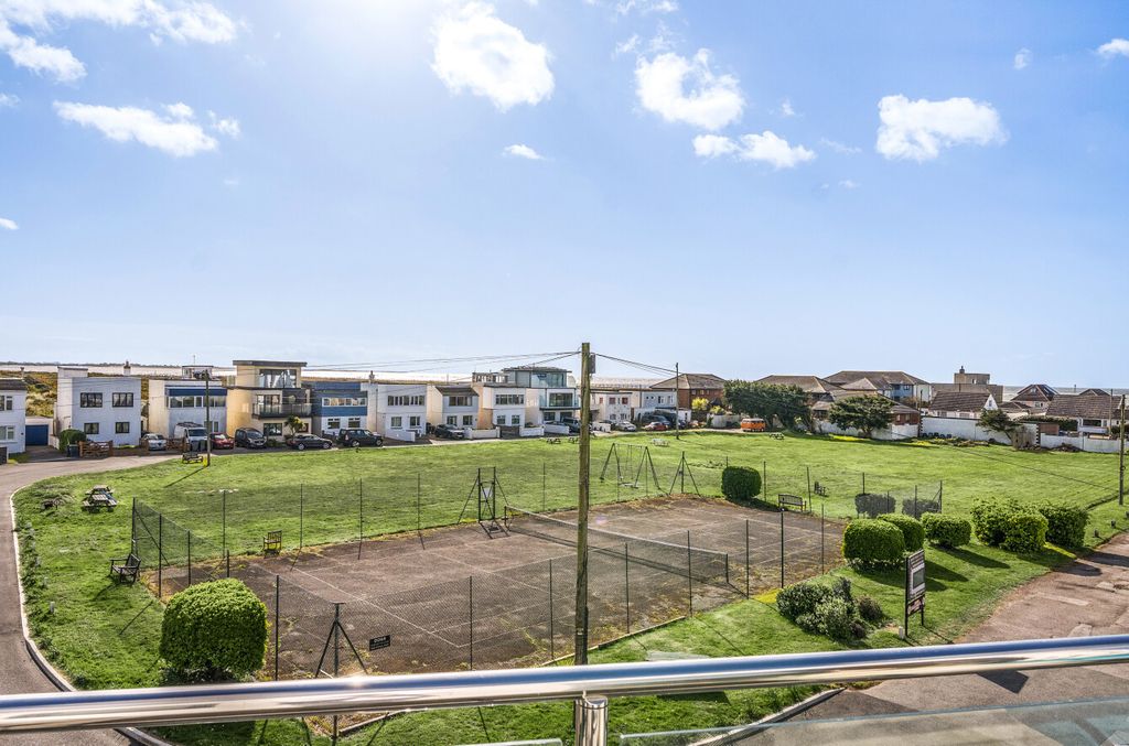 Additional image 17 of 4 bed detached house for saleSandy Beach Estate, Hayling Island, Hampshire PO11