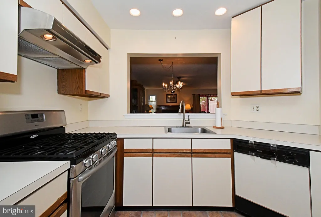 Additional image 5 of 331 Ivanhoe Court, Langhorne, PA 19047