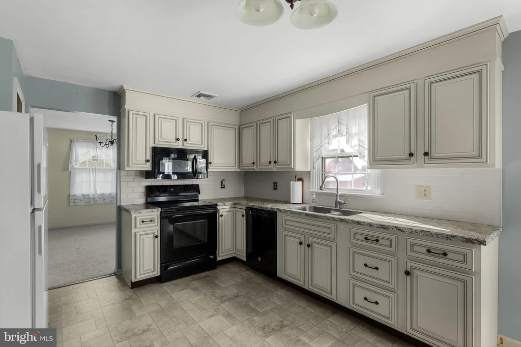 Additional image 11 of 2 Arlin Circle, Lititz, PA 17543